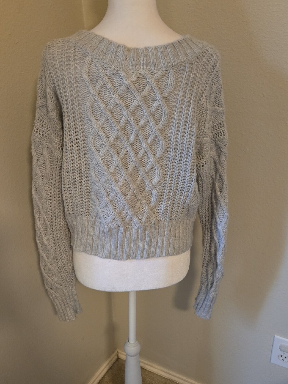 V-Neck Cable Knit Sweater - Light Gray - Picture 2 of 4